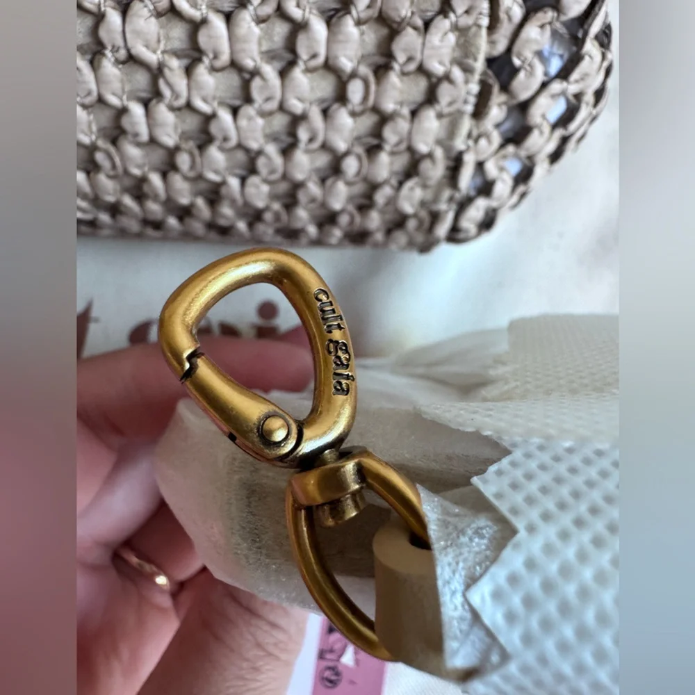 NEW CULT GAIA ZUMA MINI CROSSBODY BAG
$458 SAND WOVEN LEATHER - Picture 7 of 10